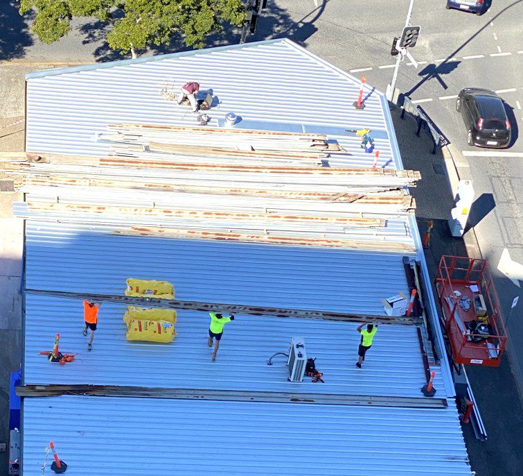 Commercial roofing services contractor