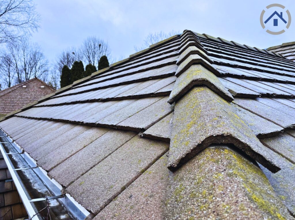 an image of an old roof