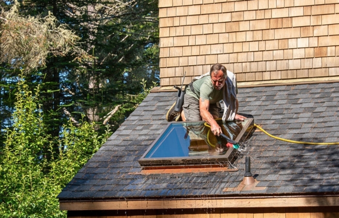 skylight cleaning and maintenance