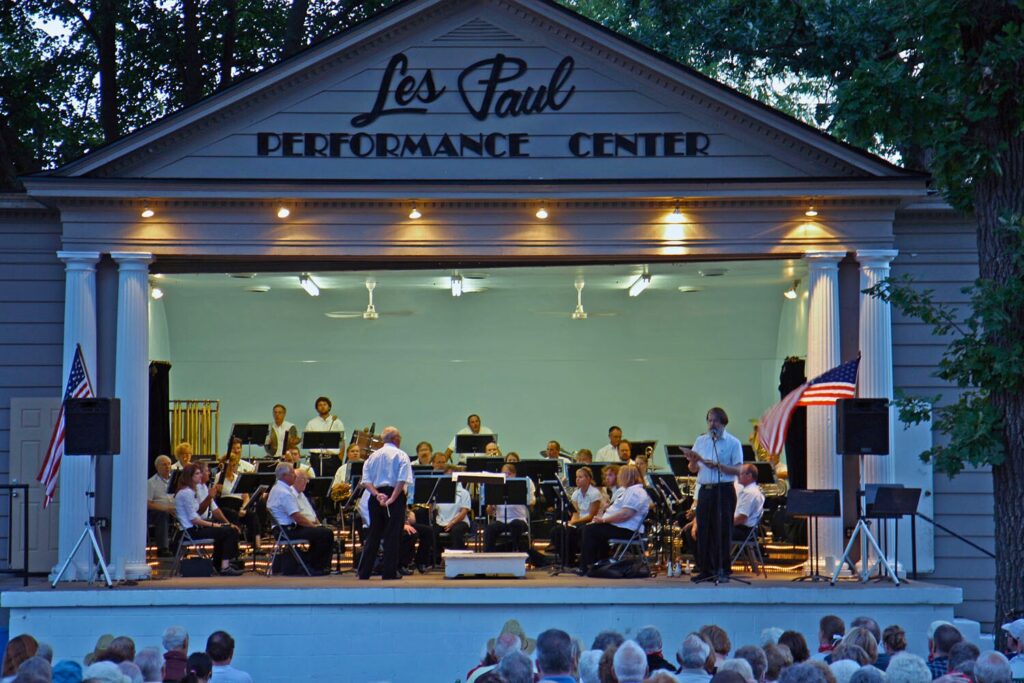 Les Paul Performance Center